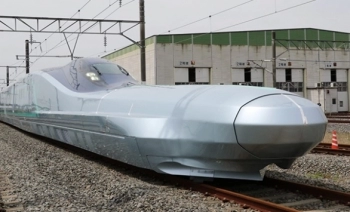 Japonya'da hızlı tren rötarı için soruşturma başlatıldı.